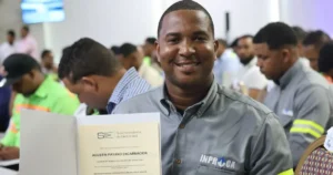 Participantes del diplomado en operación y mantenimiento de subestaciones eléctricas de INPROCA